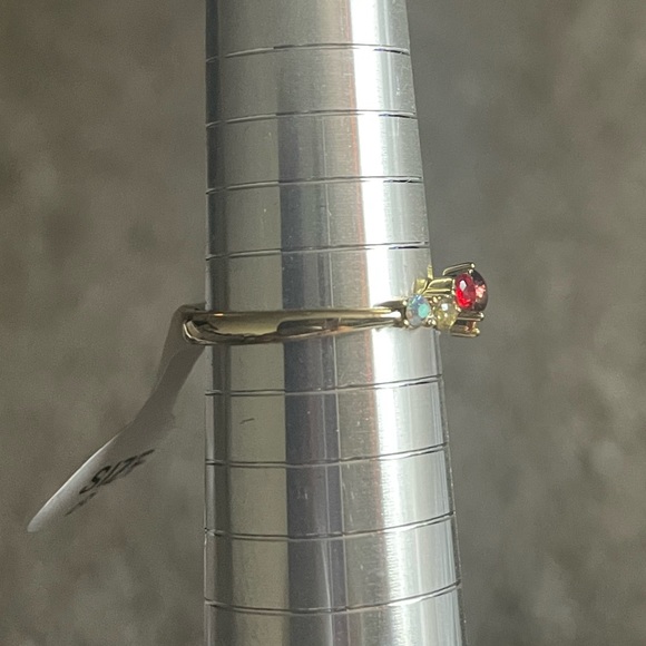 💛 2/$20 💛 Fragrant Jewels ring. Sz 8 - Picture 2 of 2